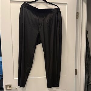 Quince Black Elastic-Waist Track Pants